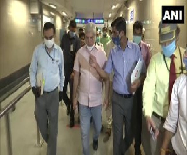 कैलाश गहलोत ने राजीव चौक मेट्रो का किया दौरा