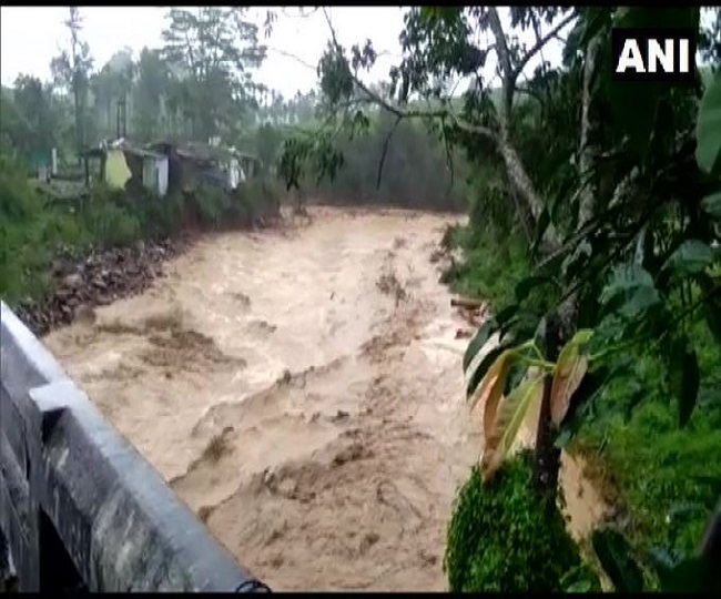 केरल में भारी बारिश से भूस्खलन