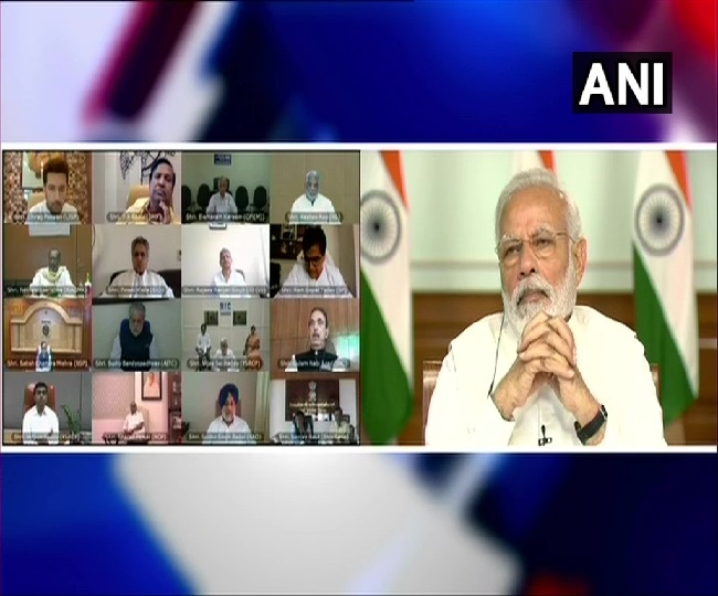 प्रधानमंत्री नरेंद्र मोदी ने लोकसभा और राज्यसभा के 5 नेताओं के साथ बैठक