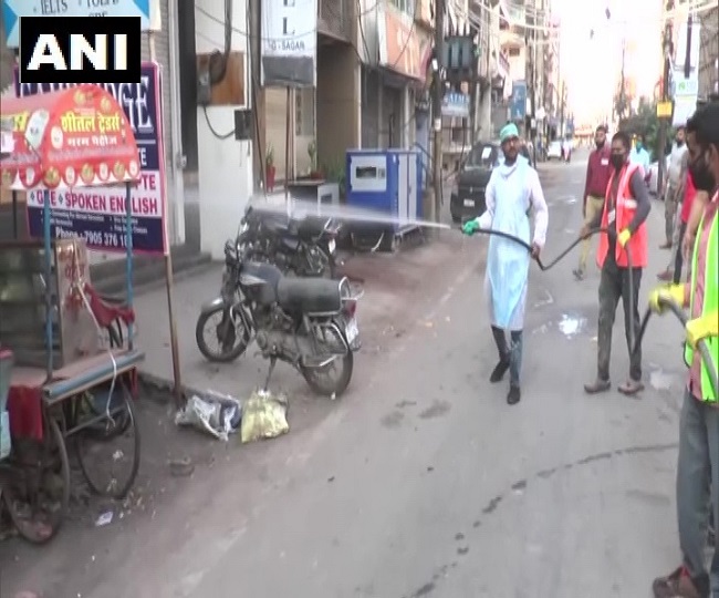 कानपुर में हॉटस्पॉट इलाके को सेनिटाइज किया गया