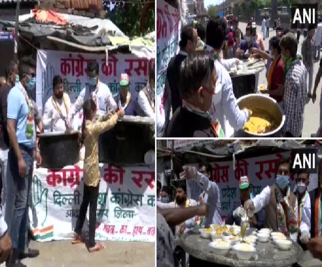 दिल्ली कांग्रेस कार्यकर्ताओं ने आदर्श नगर क्षेत्र में जरूरतमंदों को बांटा खाना