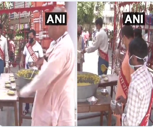 भारत सेवाश्रम संघ ने दिल्ली में जरूरतमंदों को भोजन वितरित किया