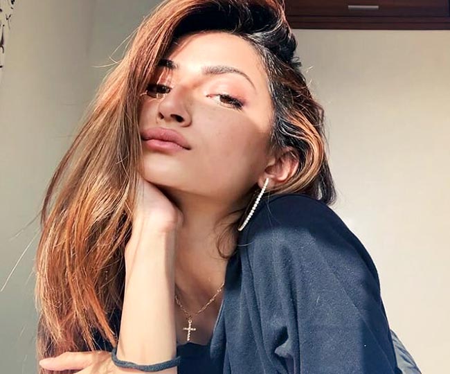 श्वेता तिवारी की बेटी पलक तिवारी सोशल मीडिया पर हैं खूब फेमस