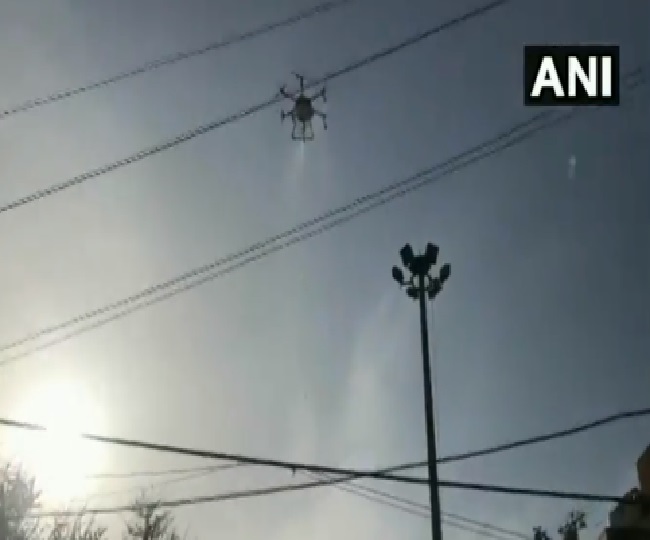 ड्रोन का उपयोग कर नरेला क्षेत्र में स्वच्छता अभियान