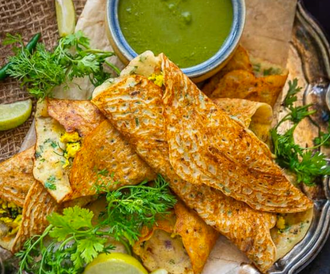 गोभी चीला (Pic credit- Pinterest, whiskaffair)