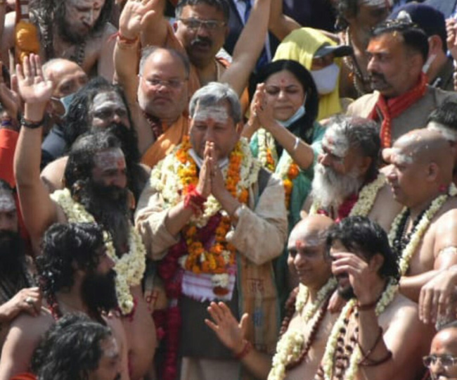 हरिद्वार में महाशिवरात्रि पर अखाड़ों का स्नान
