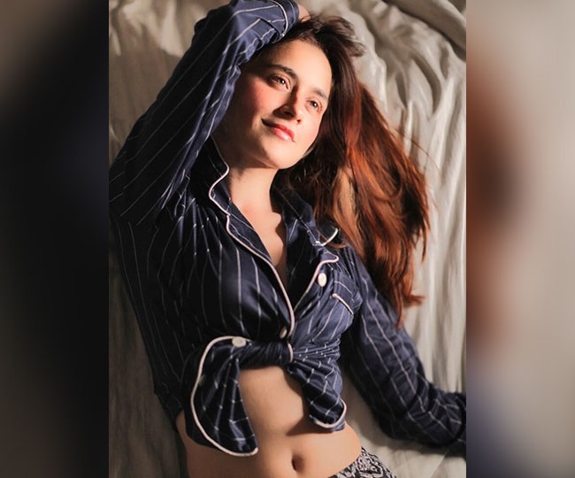 एक्ट्रेस संजीदा शेख ने ग्लैमरस तस्वीर की है शेयर