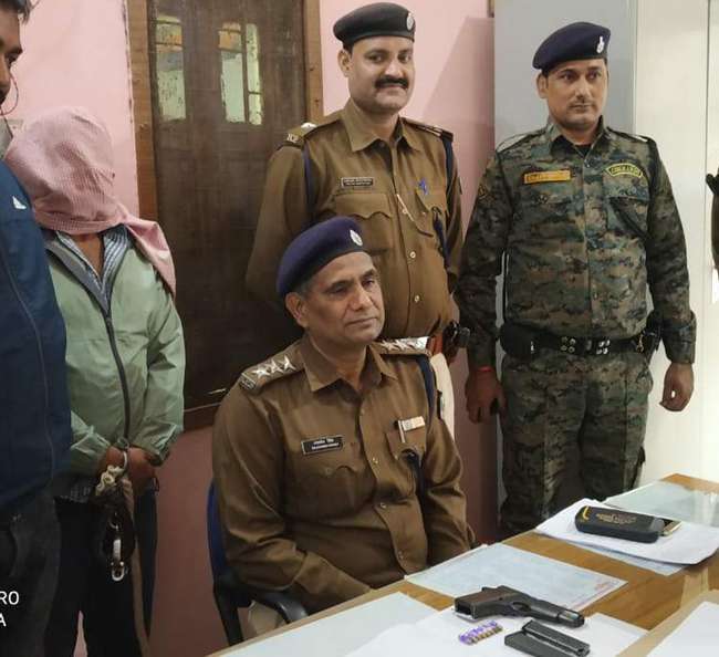 सोनार की दुकान में डकैती की साजिश रचते कुख्यात सुनील पाठक गिरफ्तार