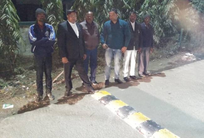 कोर्ट रोड समेत अन्य मार्गो में लगा मॉडलर ब्रेकर