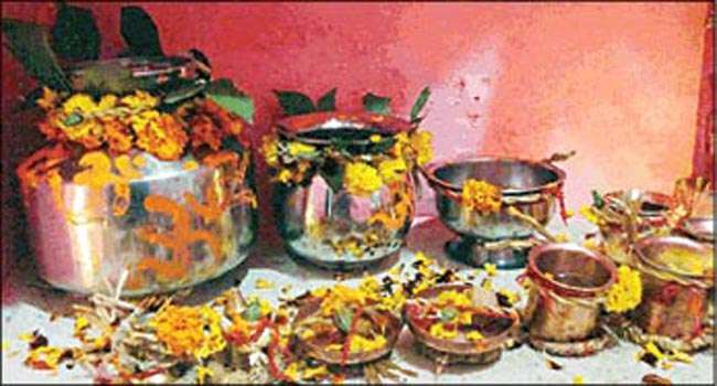 यहां कश्मीरी पंडित समुदाय उमा को बेटी और शिव को पूजते हैं दामाद के रूप में