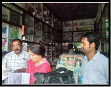 चार मेडिकल स्टोरों पर छापे