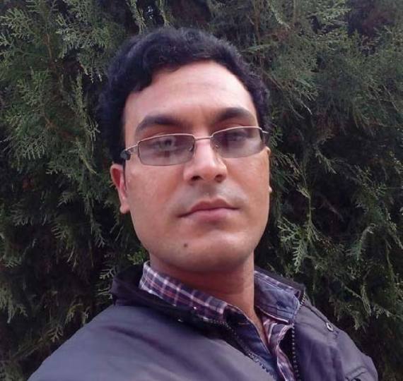 खाली वक्त में किताबों को तरजीह दे रहे युवा