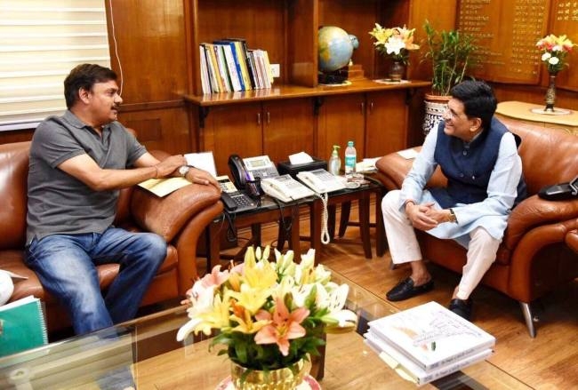 संगम एक्सप्रेस के स्टापेज का दिया भरोसा