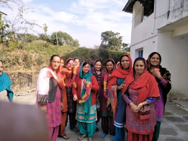 महिला मंडल की प्रधान बनीं वनीता देवी