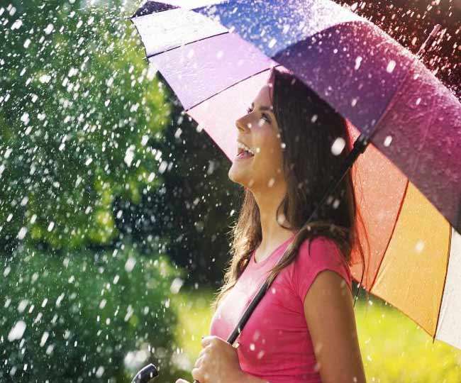 मानसून में कर रहे हैं ट्रैवल प्लान तो जरूर जानें ये 5 जादुई टिप्स