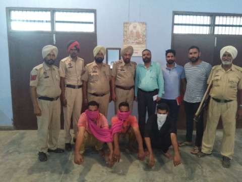 1100 इंजेक्शन व 100 नशीली गोलियों सहित चार काबू