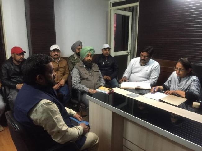 35 करोड़ का टारगेट, वसूले सिर्फ 13 करोड़