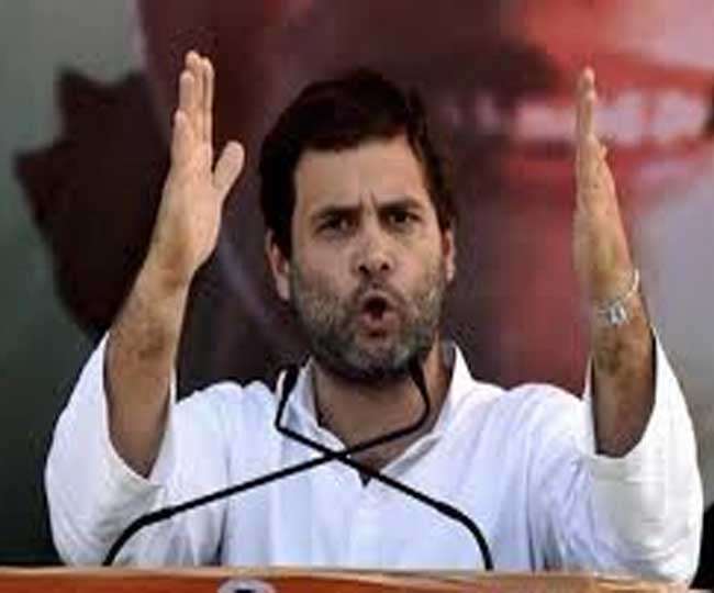 राहुल गांधी के काफिले पर पत्थरबाजी से भड़के कांग्रेसियों ने फूंका पीएम का पुतला