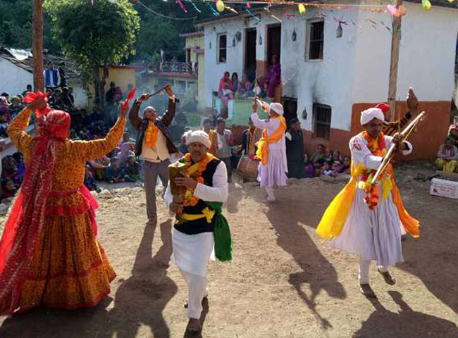 PICS: उत्तराखंड में पांडव पूजन की विशेष परंपरा, यहां होते पांडव नृत्य