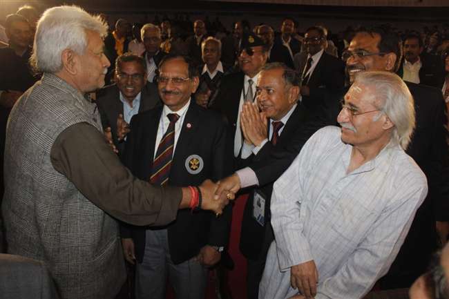 बीएचयू आइआइटी के शताब्दी समारोह में शामिल होने पहुंचे केंद्रीय मंत्री मनोज सिन्हा