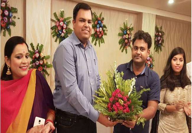 पहेली बनी बक्सर के डीएम की खुदकुशी, कई सुसाइड नोट मिले