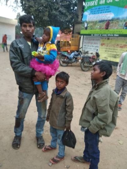 बस व ट्रक की टक्कर में पत्नी की मौत, पति घायल