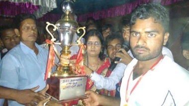 मीरगंज को हरा रुपौली ने जीता कप