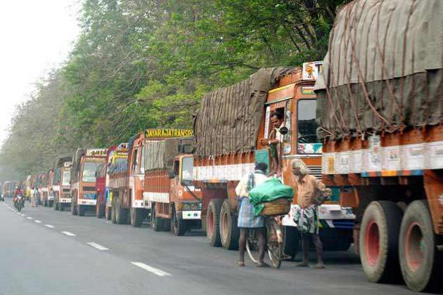 GST: सॉफ्टवेयर की कमी के कारण सरकार कुछ महीने टाल सकती है ई-वे बिल