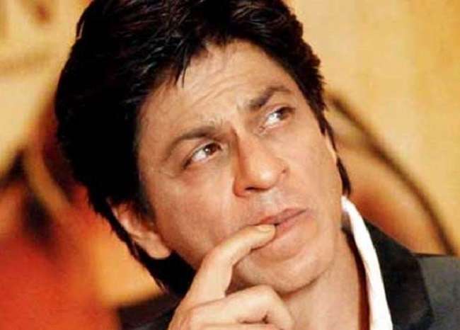 '26 को शादी है, 25 को 'रईस' कैसे देखूं?' जानिए शाह रूख़ का मज़ेदार जवाब!