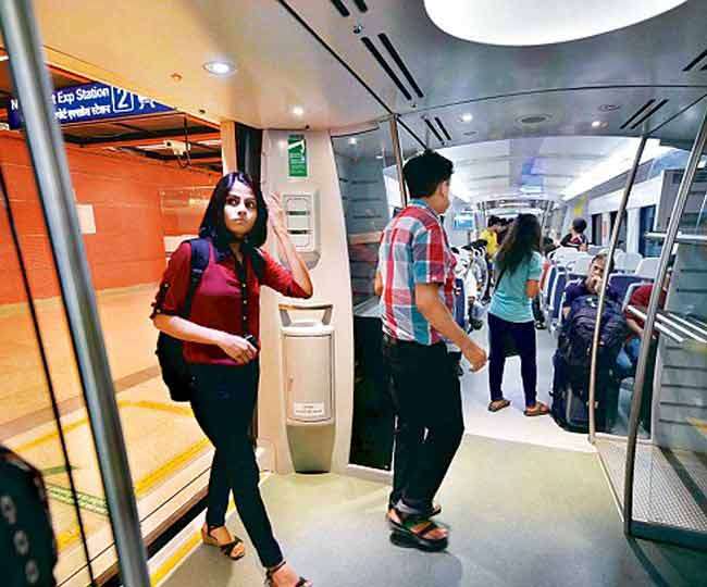 इंडिया में ट्रेन के सफर में काम आने वाली टिप्स