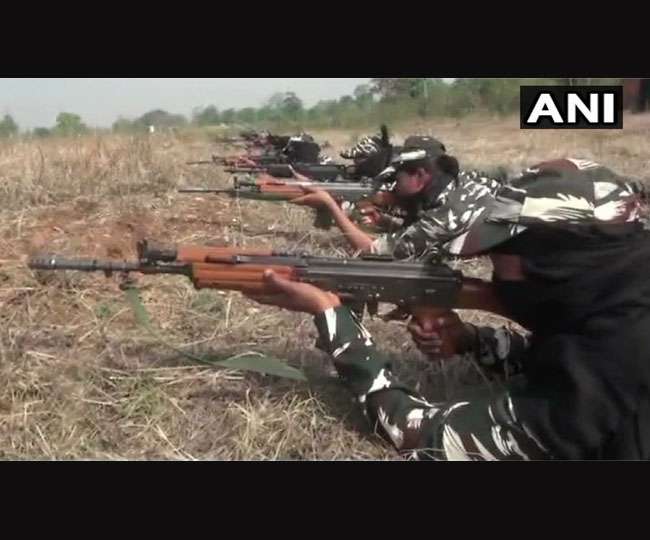 छत्तीसगढ़: नक्सल प्रभावित क्षेत्रों में तैनात की गई महिला कमांडो यूनिट,10 पूर्व महिला नक्सली भी शामिल