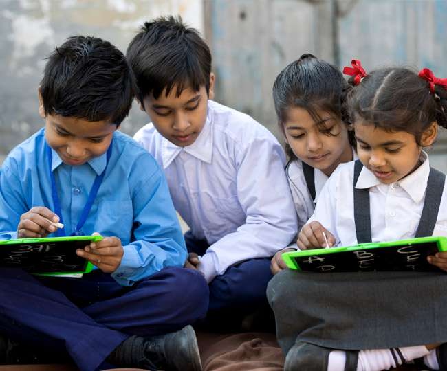 क्या आप एक सभ्य समाज की उम्मीद करते हैं,‘जेंडर सेंसिटाइजेशन’ है इसका सर्वश्रेष्ठ उपाय