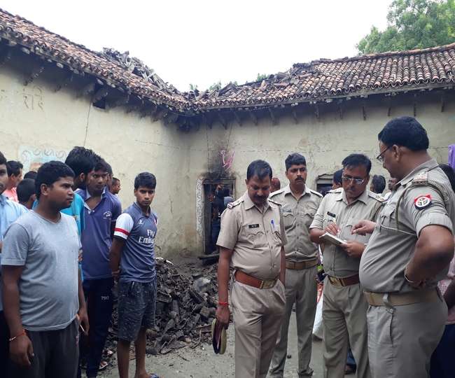 जौनपुर में कच्चे मकान में लगी आग, तीन मासूमों संग जिंदा जली मां