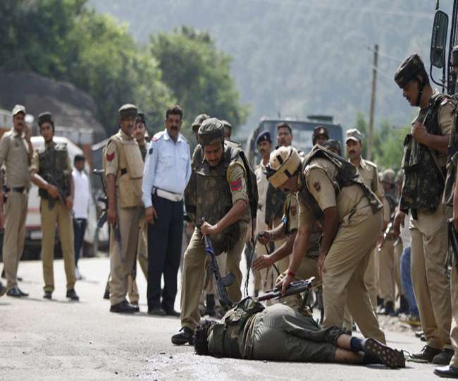 अय्याशी के चलते भी सुरक्षाबलों का निशाना बन रहे हैं जम्मू कश्मीर के आतंकी