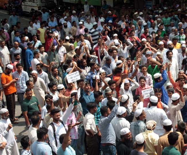 'हालात सुधरने तक रोहिंग्या मुसलमानों को मिले भारत में शरण'