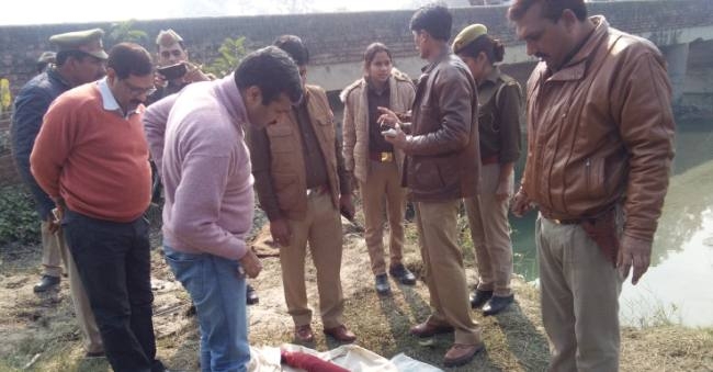 बेटियों की हत्या कर नहर में फेंके शव