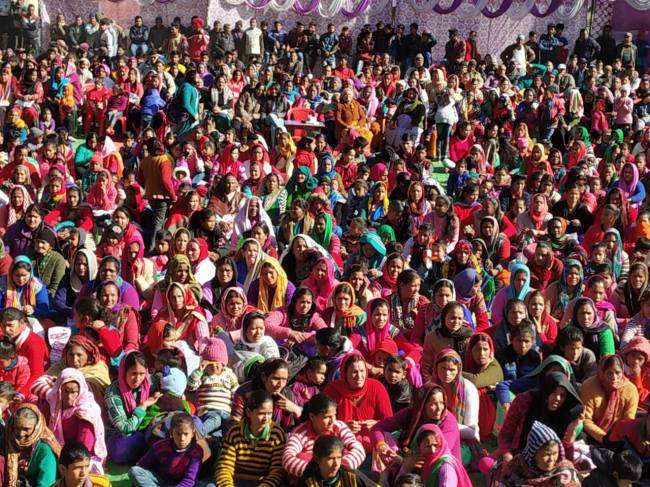गढ़वाली और कुमाऊंनी संस्कृति की बिखेरी छटा
