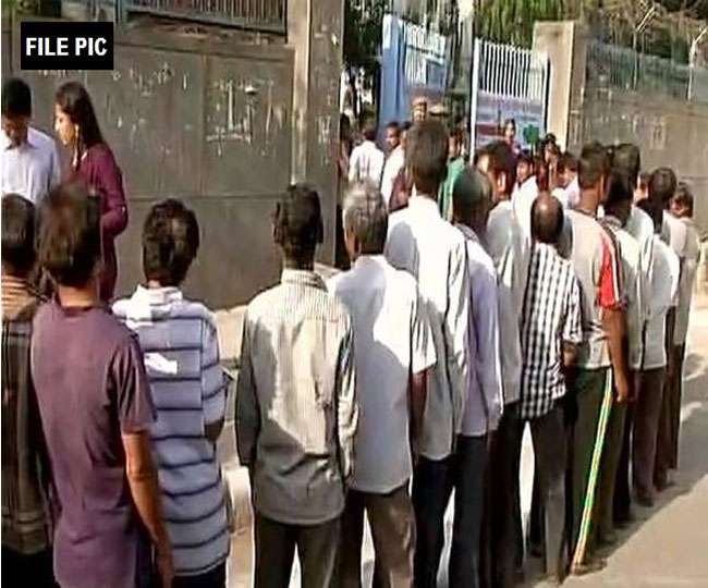 MCD Election: मौजपुर वार्ड में मतदान शुरू, 10 प्रत्याशियों के बीच है मुकाबला