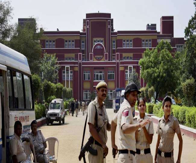 रेयान मामला: स्कूलों की सुरक्षा को लेकर CBSE ने जारी की गाइडलाइन, जानना जरूरी है