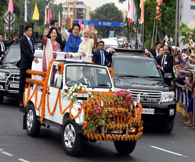 मोदी-शिंजो ने दुनिया को दिखाया दोस्ती का रोड शो