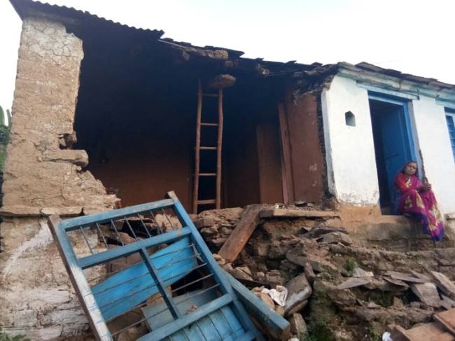 पांच मकान ध्वस्त, 25 लोग बेघर