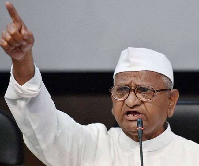 EVM की जगह बैलट पेपर लाने की केजरीवाल की मांग पर अन्ना का करारा जवाब
