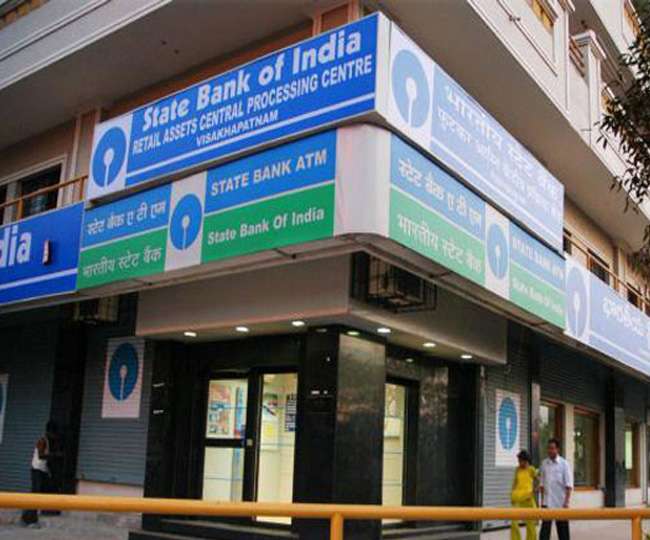 बचत खाते पर मिलने वाले ब्याज पर भी मिलती है इनकम टैक्स छूट, जानिए