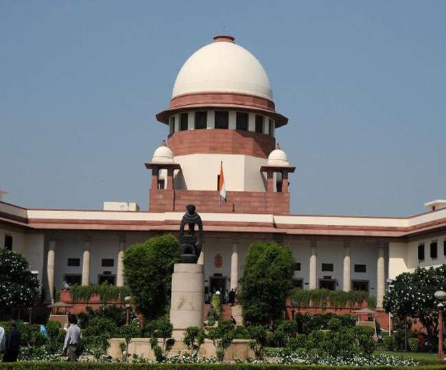 आठ साल से लागू स्टे आर्डर के कारण बची नौकरी