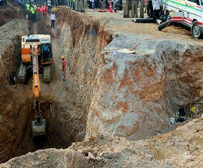 बोरवेल में गिरा 13 महीने का चंद्रशेखर 12 घंटे बाद 'आजाद'