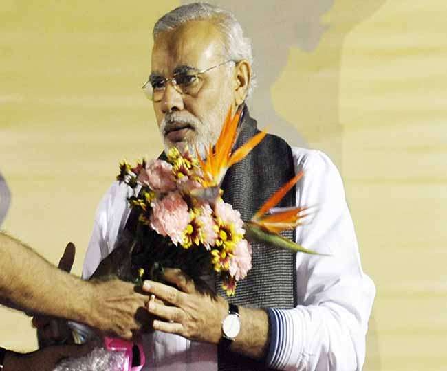 गृह मंत्रालय का निर्देश, 'बुके' से नहीं 'बुक' से होगा पीएम मोदी का स्वागत