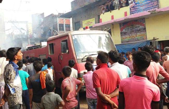 कटिहार में सगे भाई ने संपत्ति के लिए भाई-भाभी समेत चार को जिंदा जला दिया