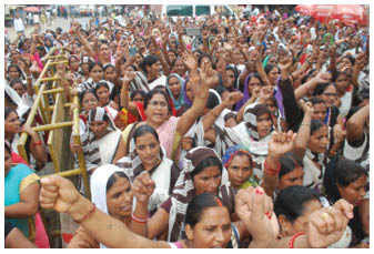 पल्स पोलियो अभियान से कसा किनारा, निकाला मार्च