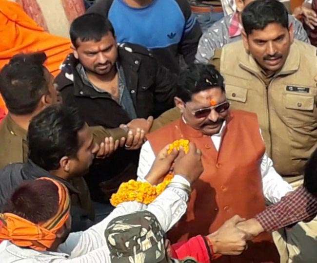 मिशन 2019: रोड शो में दम दिखा रहे बाहुबली अनंत सिंह, खुद को बताया कांग्रेस उम्मीदवार