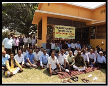 चौथे दिन भी जारी रहा मूल्यांकन कार्य का विरोध